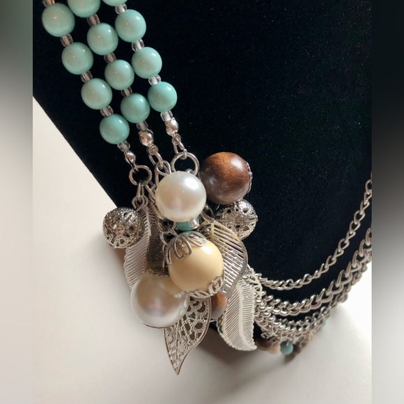 🎉Multi Strand Necklace w/Beads, Charms and Link Chains - Picture 5 of 9